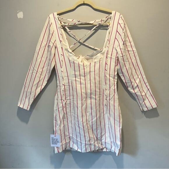 🍁 NWT ASOS DESIGN x MILLIE halter neck blazer mini dress in stripe print White - Picture 3 of 16